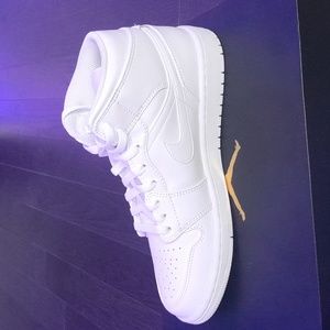 Air Jordan 1 mids